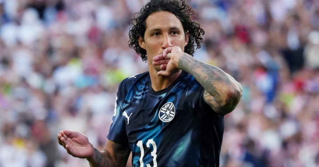 Lanús lanzó una promo por su "cazador de utopías" tras la gesta de Paraguay en el Mundial
