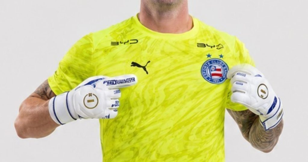 Guido Herrera debutó en Bahia, en un amistoso con polémica ante el Fluminense de Zubeldía