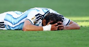 La errática final de Giuliano Simeone: perdió un gol y la marca de Ferran Torres en el de España