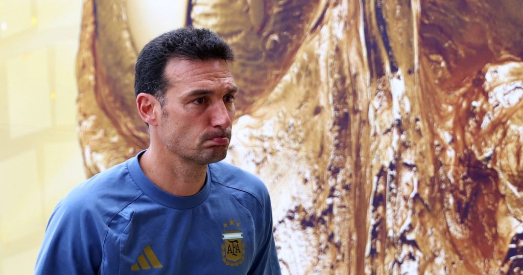 Scaloni: la bandera de Malvinas, el recibimiento y "en la derrota somos nobles"