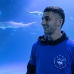Ferran Torres le da nombre a un tiburón en el mayor acuario de Europa después del Mundial 2026