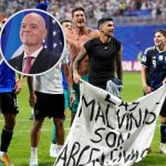 “Inglaterra debe abandonar la FIFA”: el pedido desde un sector político de Gran Bretaña tras el festejo de Argentina con la bandera de Malvinas