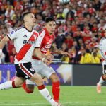 La reacción de Borré luego del duro cruce con Coudet: “Queda en la cancha…”