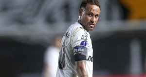 Neymar apuntó contra los hinchas del Santos: "Si vienen negativos, mejor quédense en casa"